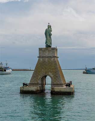 Status i Ortona havn