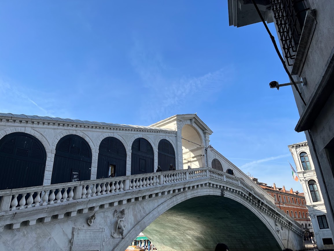Rialto broen i Venedig
