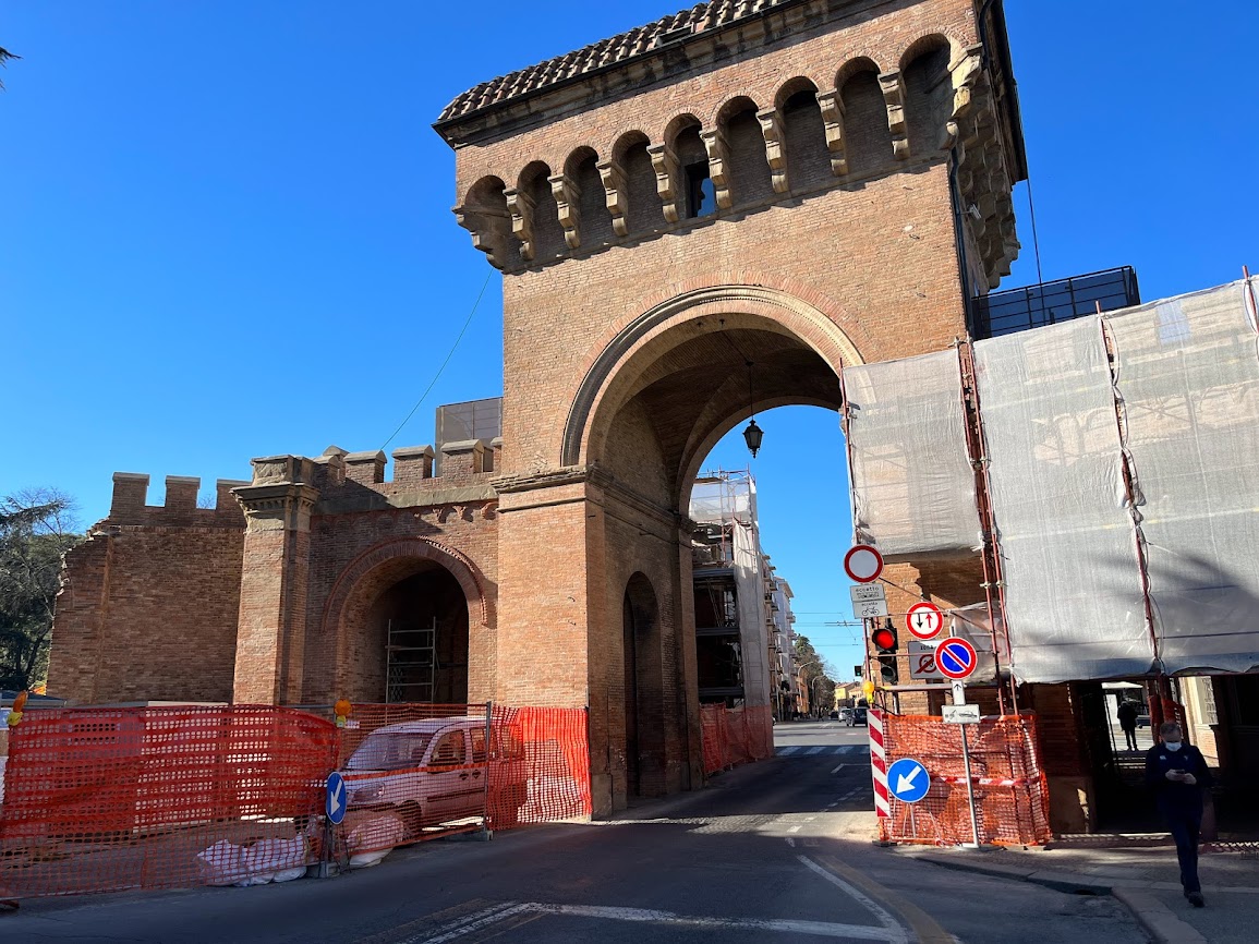 Porta Saragrossa i Bologna