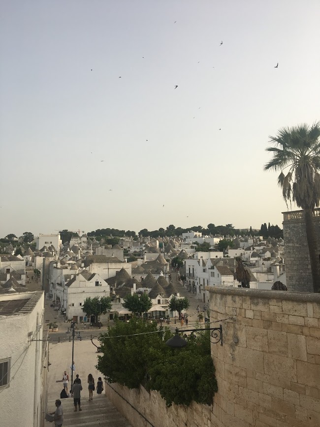 Alberobello i Puglia