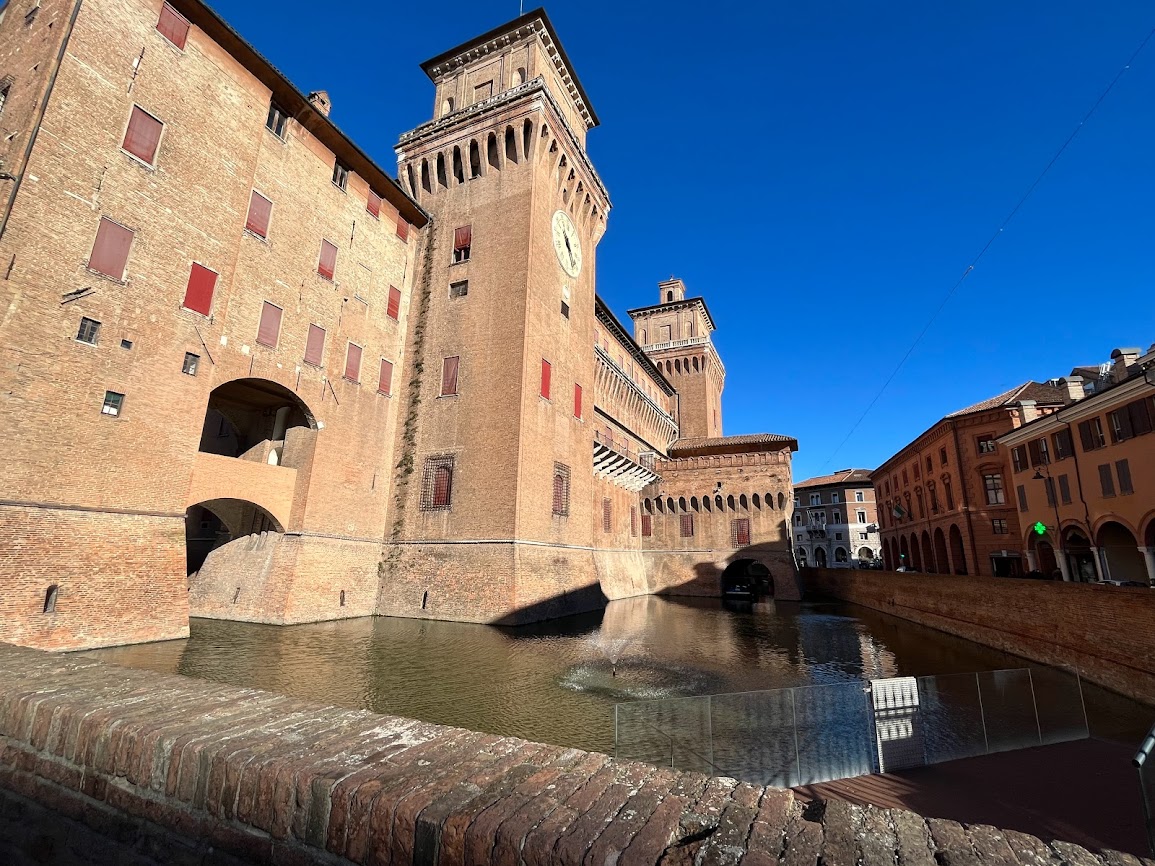 Castello Estense i Ferrara i Emilia Romagna