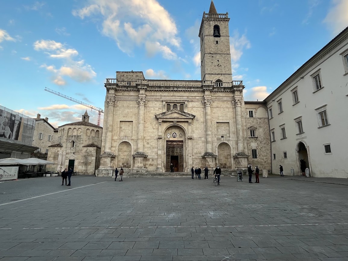 Piazza Arringo i Ascoli Piceno