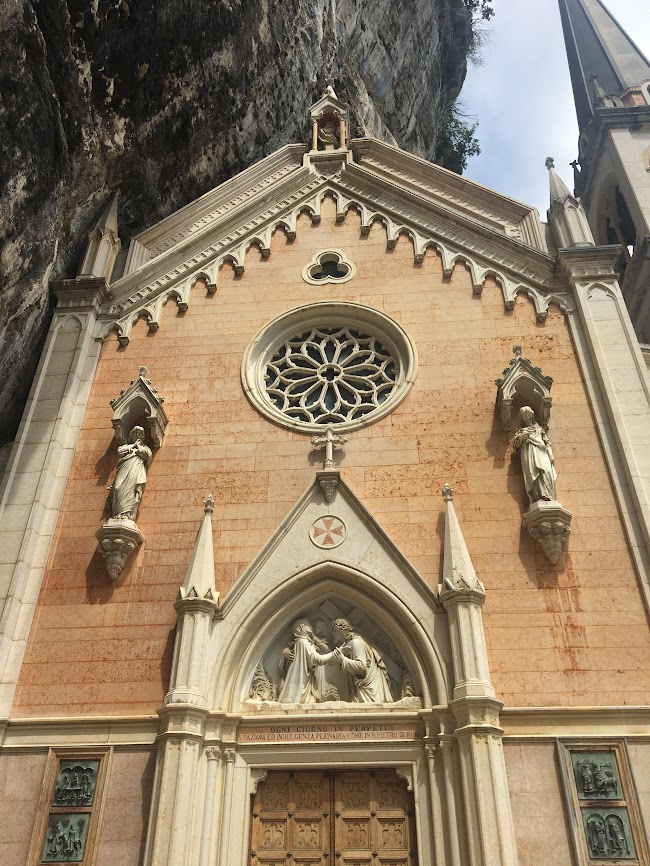 Madonna della Corona