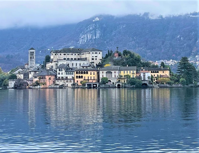 Isola di San Giulio ved Orta San Giulio på Lago d'Orta