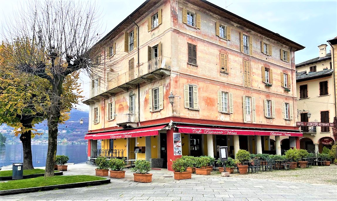 Piazza Motta i Orta San Giulio