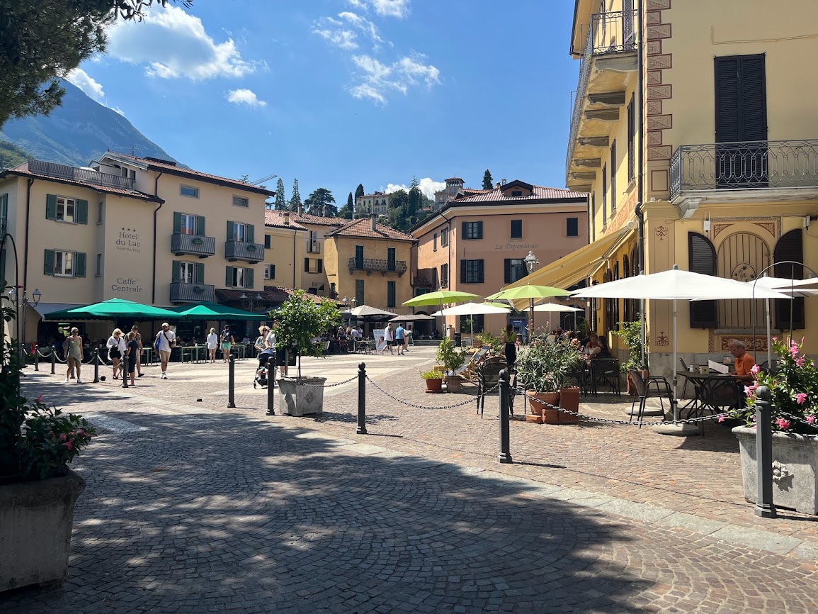 Piazza Garibaldi i Menaggio