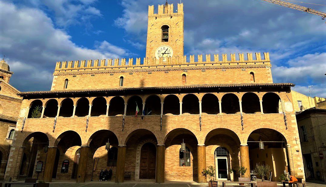 Offida er en smuk landsby i Marche