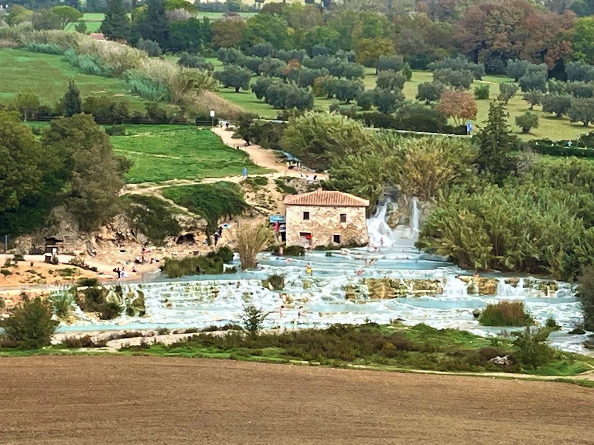 Cascate del Mulino ved Saturnia i Toscana